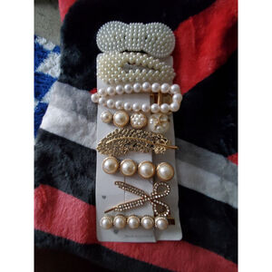 You're Party ready wearing these White Gold Pearl Hair Clips